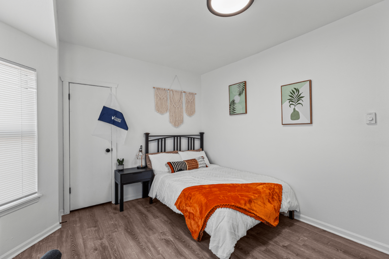 Syracuse Student Housing Apartments Victory on Castle Court