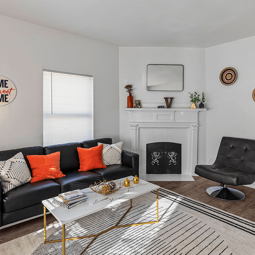 square-image-castle-6556 Best Student Apartments Near SU